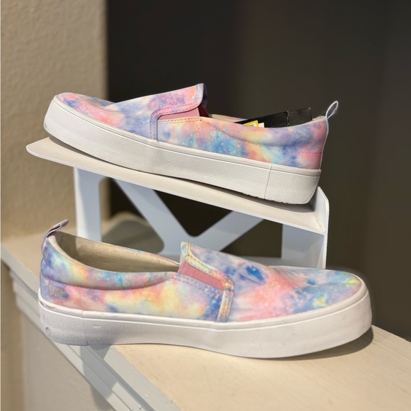 NEW Art Class Shoes Children Slip On Platform Carly Canvas Sneakers Tie-Dye Sz 3 - Picture 2 of 6